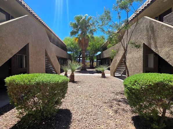 The Commons at Seven Palms