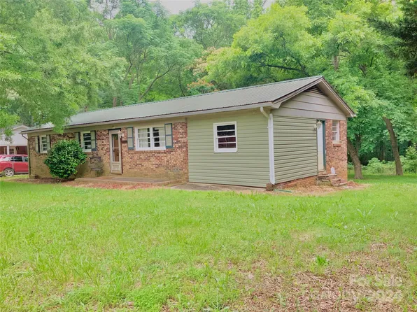 3227 Brandywine Dr, Gastonia, NC 28052