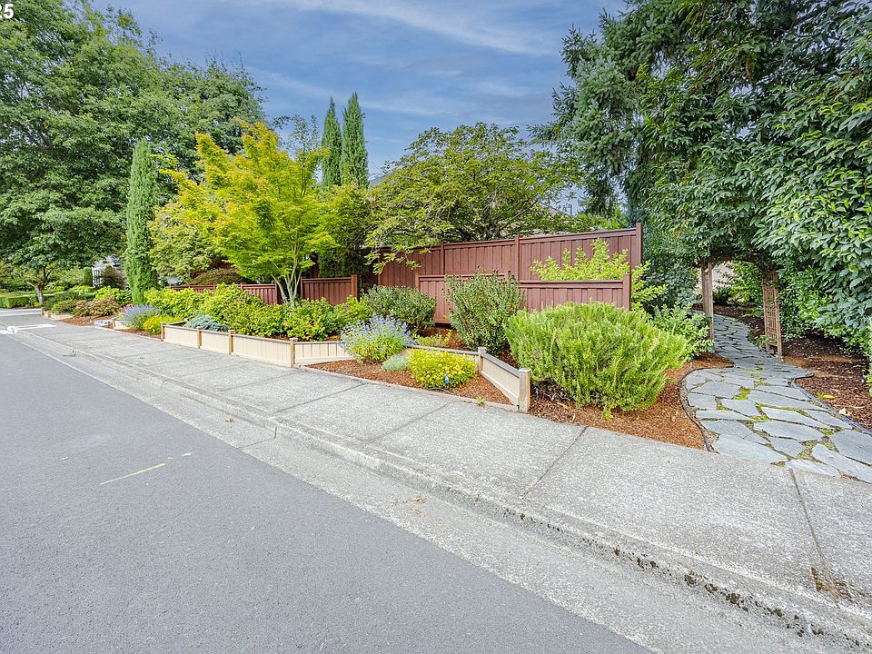 630 Spyglass Dr, Eugene, OR 97401 | Zillow