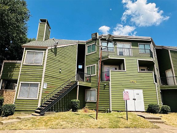 2nd image of 9837 Walnut St APT S202
