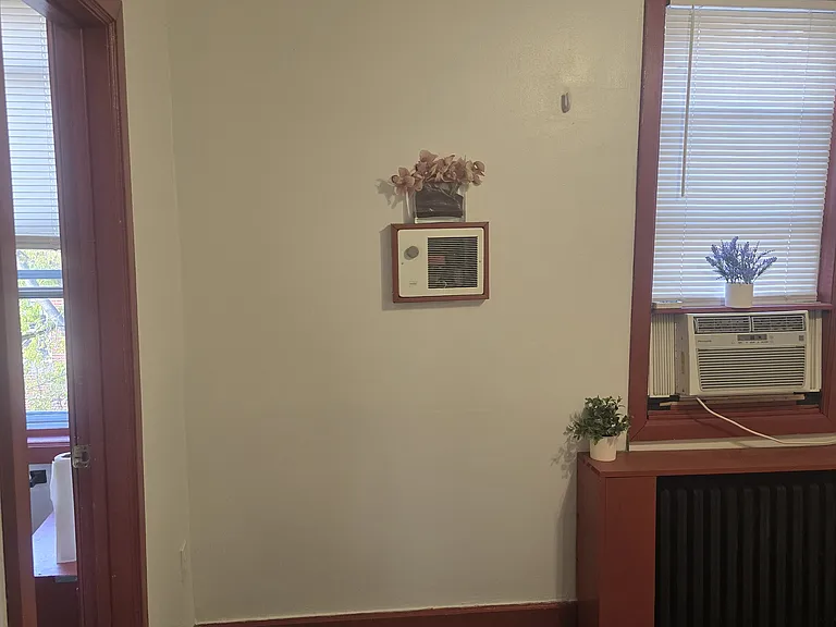 1622 Bainbridge St #3F — Photo 34