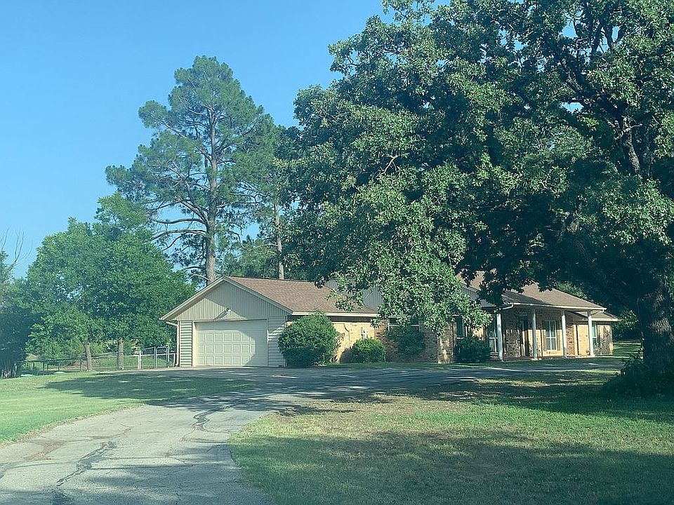 2nd image of 5923 Rendon New Hope Rd
