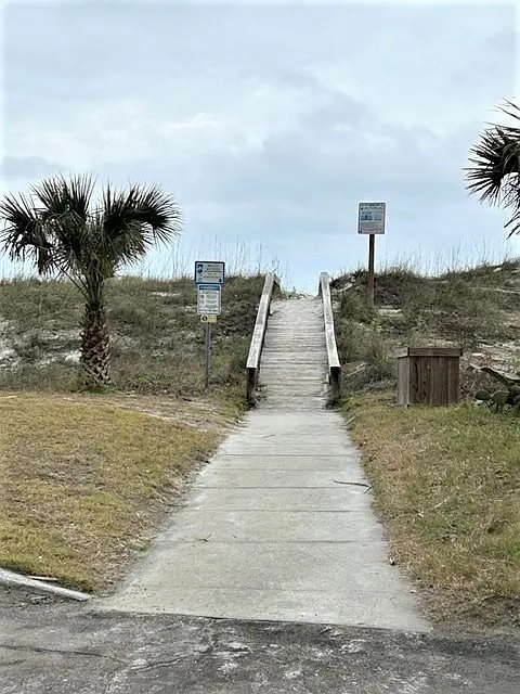 Beach Walk Over 1 block from apartment