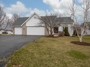 10317 Pinesap Pl, Roscoe, IL 61073