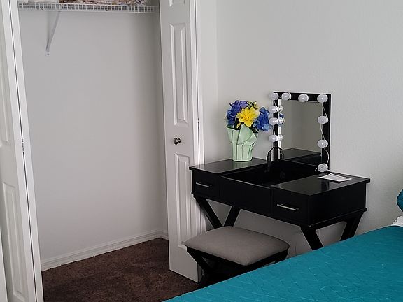 Upstairs furnished room King bed (private key lock)