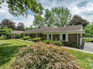 7341 Salisbury Rd, Maumee, OH 43537