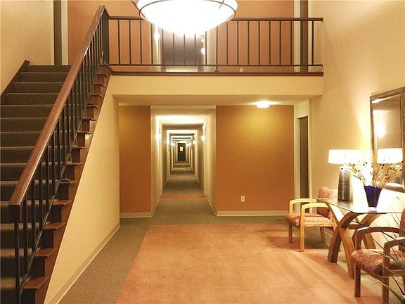 3rd image of 11108 NE 68th St APT 412
