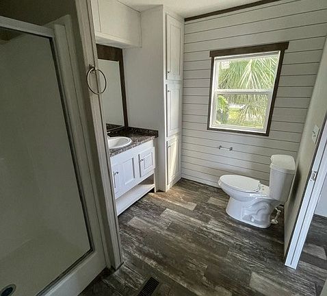 5th image of 3062 E San Salvador St
