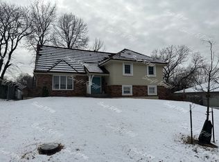 1101 W 88th Ter, Kansas City, MO 64114