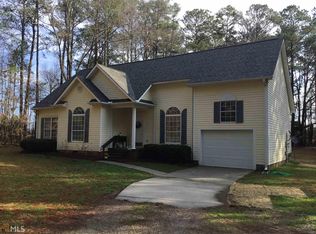 95 Jones Rd, Hampton, GA 30228