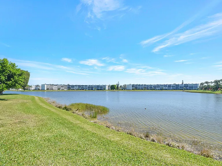 4015 Cornwall Dr #A — Photo 35