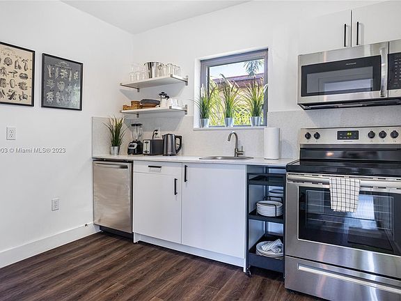 2nd image of 1130 8th St #3