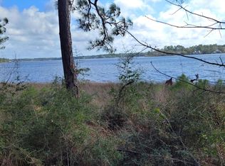 398 Bayside Dr, Freeport, FL 32439