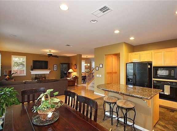 5th image of 11909 Zirbel Ct