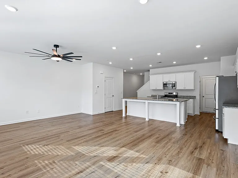 2749 Lou Ln — Photo 9