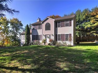 91 Sentinel Hill Rd, Derby, CT 06418
