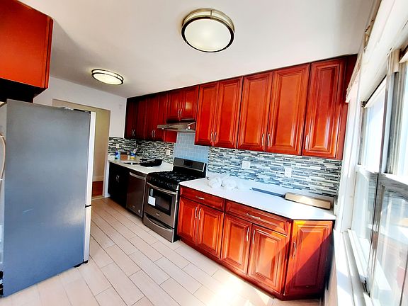 3rd image of 30-96 32nd St #3