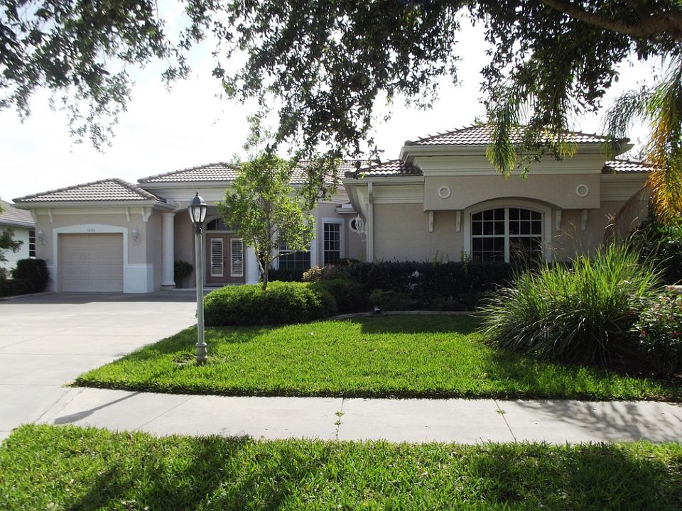 1st image of 1688 Palmetto Palm Way