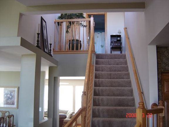 2nd image of 522 Treasure Dr