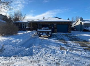1620 Thirteen One Half St, Minot, ND 58701