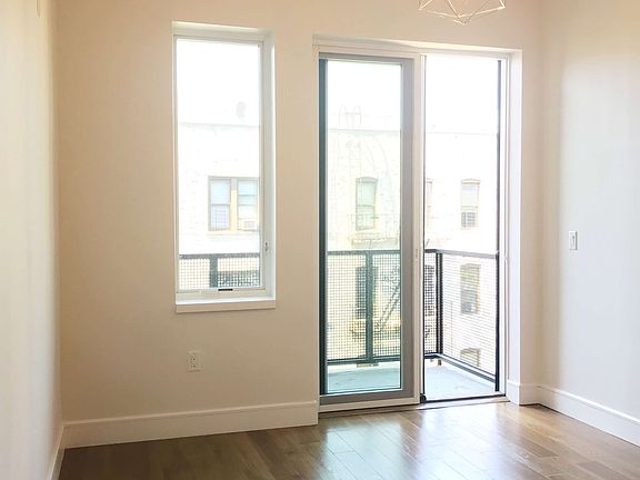 5th image of 26 E 19th St APT 4C