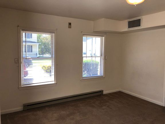 4th image of 1715 Washington Ave