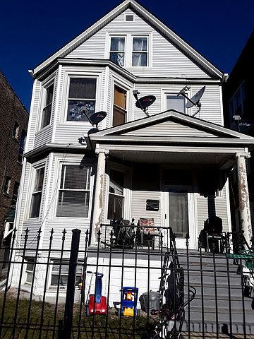 1st image of 2960 N Lawndale Ave