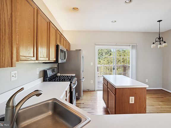 3rd image of 12238 Maidstone Ct