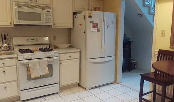 2nd image of 579 Brookshire Way