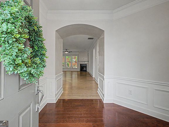 4th image of 424 Tallulah Dr
