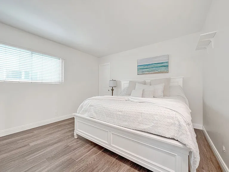 7405 Seashore Dr — Photo 12
