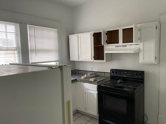 4th image of 954 Dill Ave SW APT B
