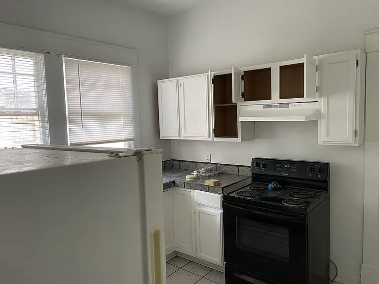 954 Dill Ave SW #B — Photo 4