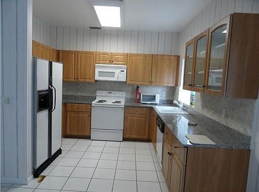 3rd image of 11650 Briarwood Cir #12-4