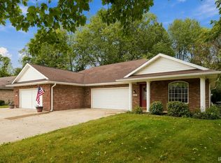 5012 W Quail Ridge Dr, Muncie, IN 47304