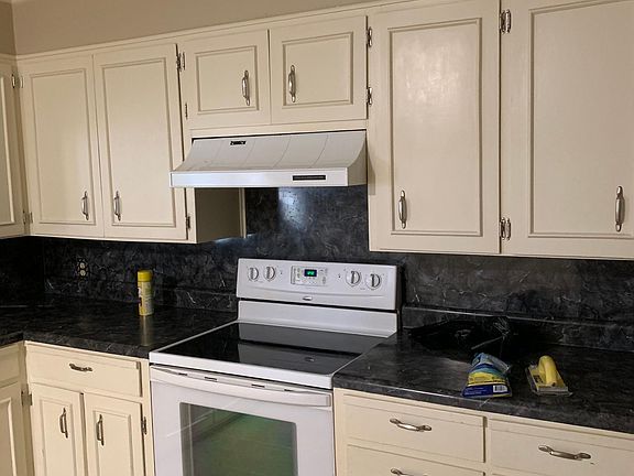 5th image of 2020 Porter St
