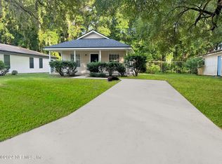 1540 Golf Forest Dr, Jacksonville, FL 32208