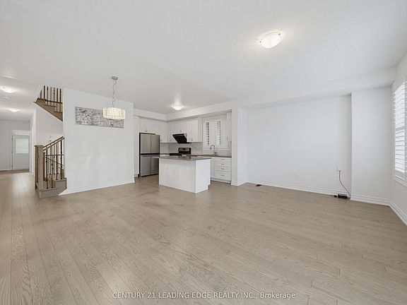 5th image of 28 Liam Ln