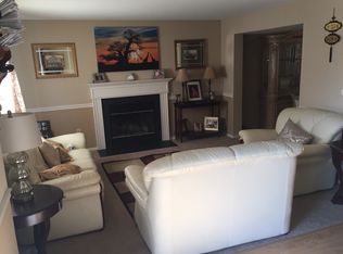 35 Santalina Dr, Sicklerville, NJ 08081