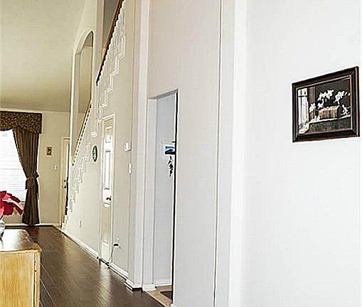 3rd image of 3610 Chatwood Dr