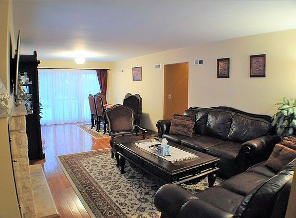 2nd image of 6637 N Cicero Ave