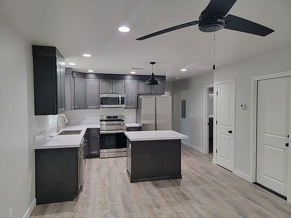 5th image of 871 Baseline Rd Unit 3