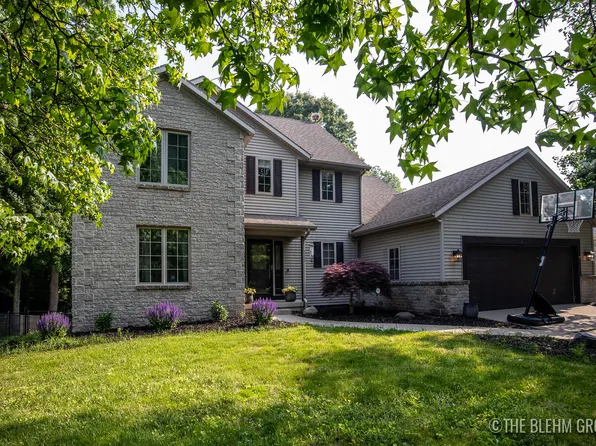 2567 Golfbury Dr SW, Wyoming, MI 49519