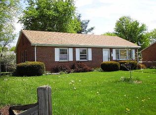 918 Dogwood Cir, Waynesboro, VA 22980