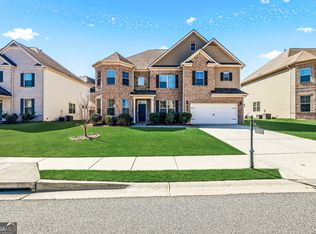 5550 Mirror Lake Dr, Cumming, GA