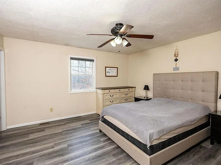 15400 Triangle Ln — Photo 21