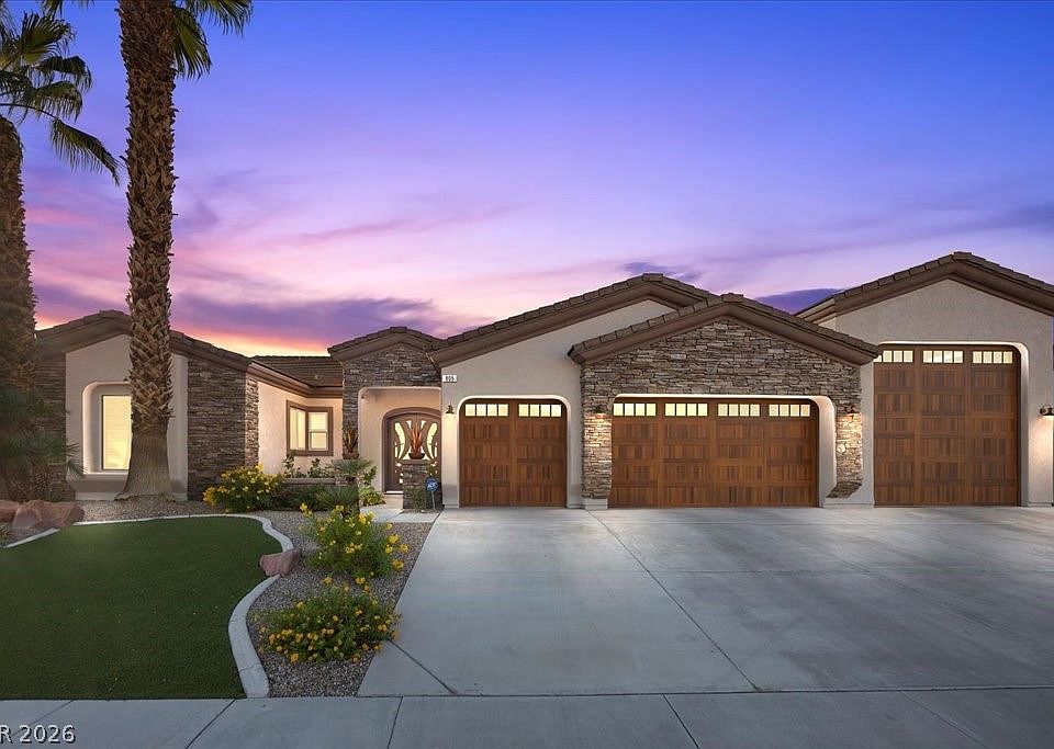 1st image of 805 Lake Hill Dr