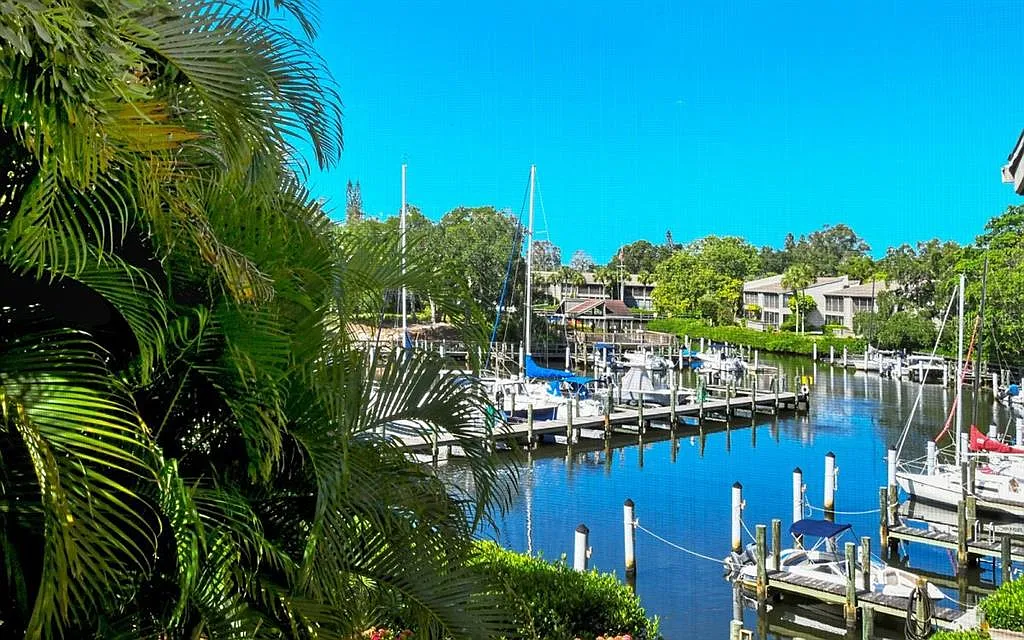 1 bed, 1.5 bath, 789 sqft, $2,200 — Photo 1