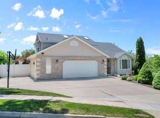 1986 Dan Dr, Layton, UT 84040