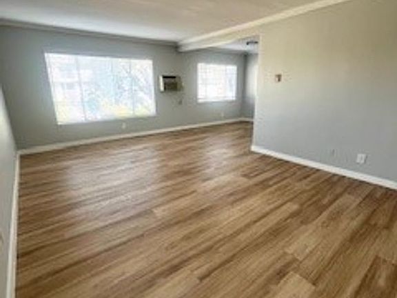 2nd image of 150 E La Verne Ave #13